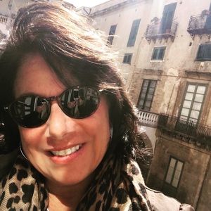 Meet your Posher, Gina